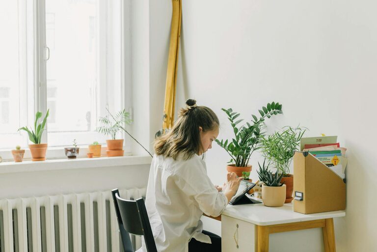 Tips for Creating a Relaxing and Productive Home Office Space